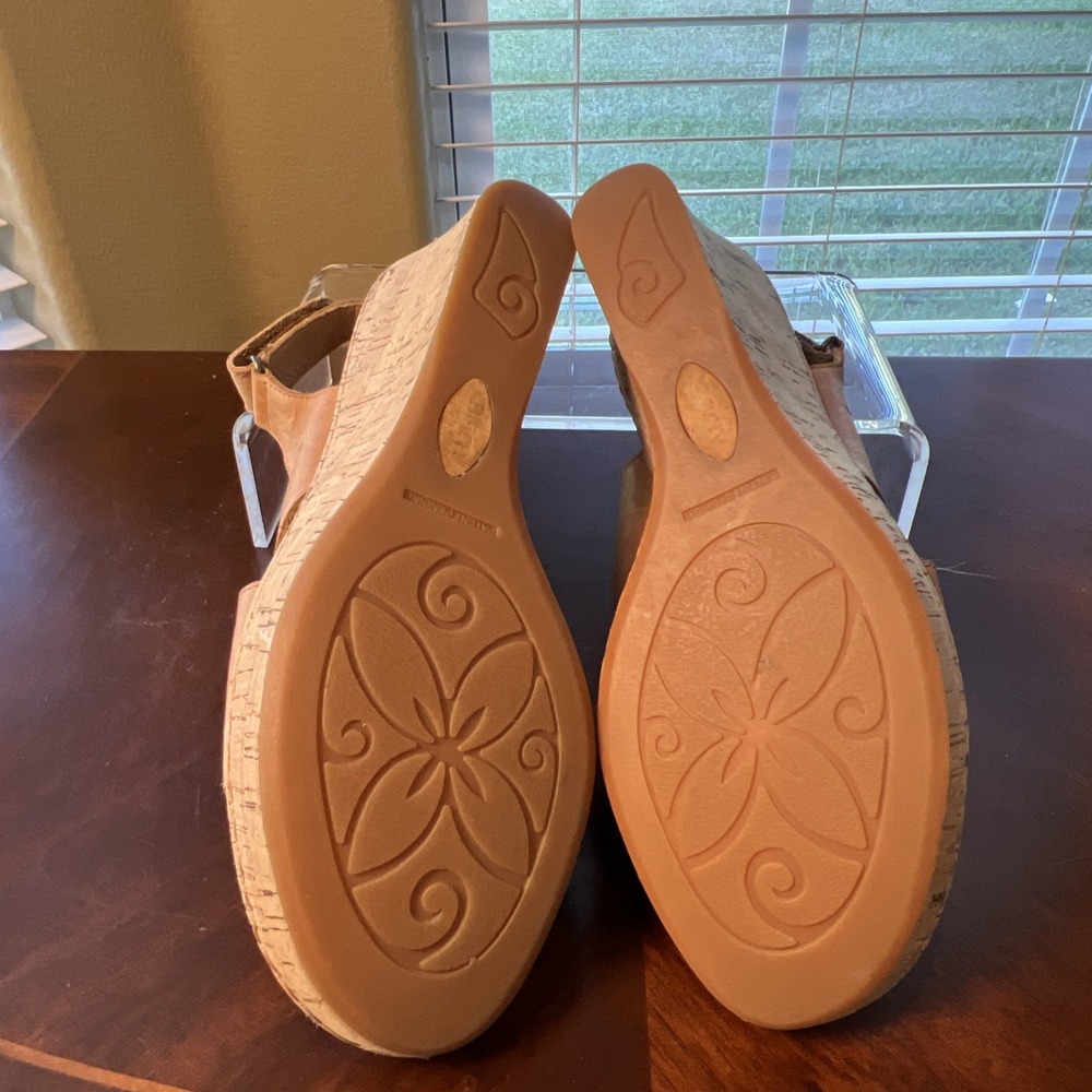Born Tan Leather Cork Wedge Sandals Women Sz 9 Boho F19641 Comfort High Heel - Picture 3 of 10